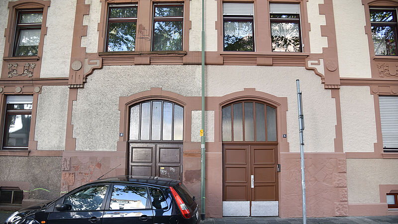 Fassadensanierung und Fassadenanstrich in der Hermannstrasse 6 in Offenbach, Malermeister Zilch-1