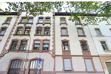 Fassadensanierung und Fassadenanstrich in der Hermannstrasse 6 in Offenbach, Malermeister Zilch-3
